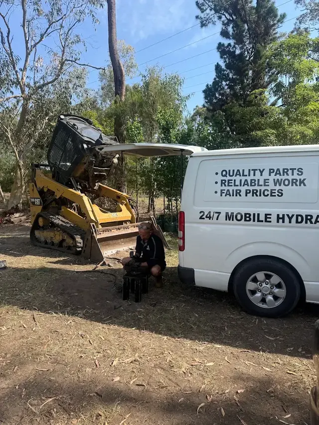 Track loader and the Asaad van